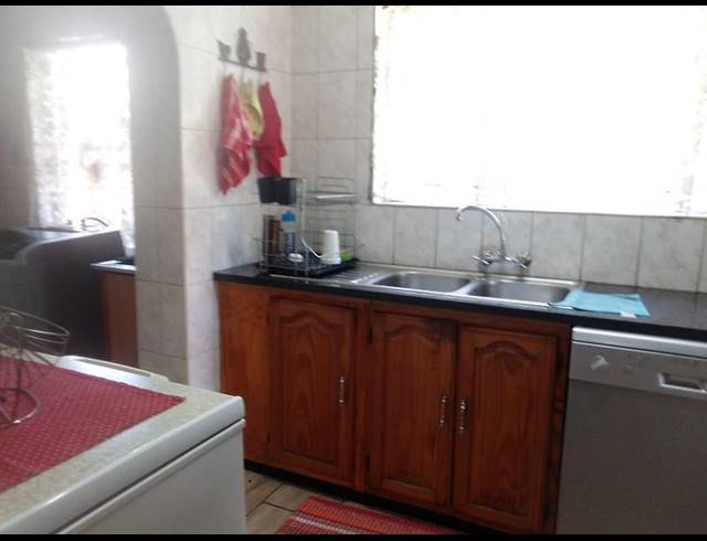 4 BEDROOM HOUSE FOR SALE IN VANDERBIJLPARK SW 2